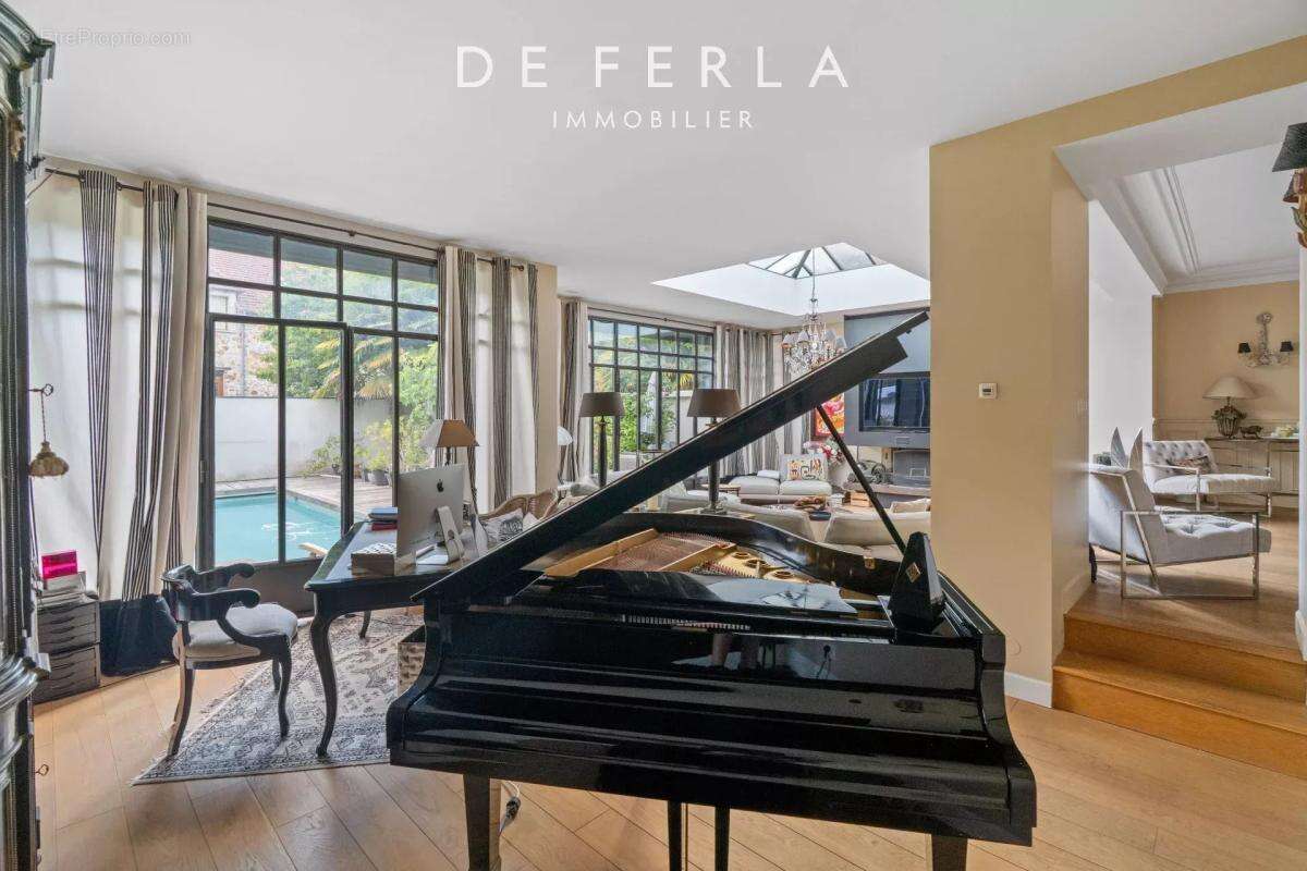 Maison à SAINT-MAUR-DES-FOSSES