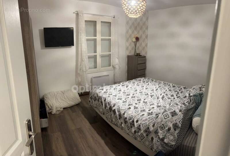 Maison à ROULLET-SAINT-ESTEPHE