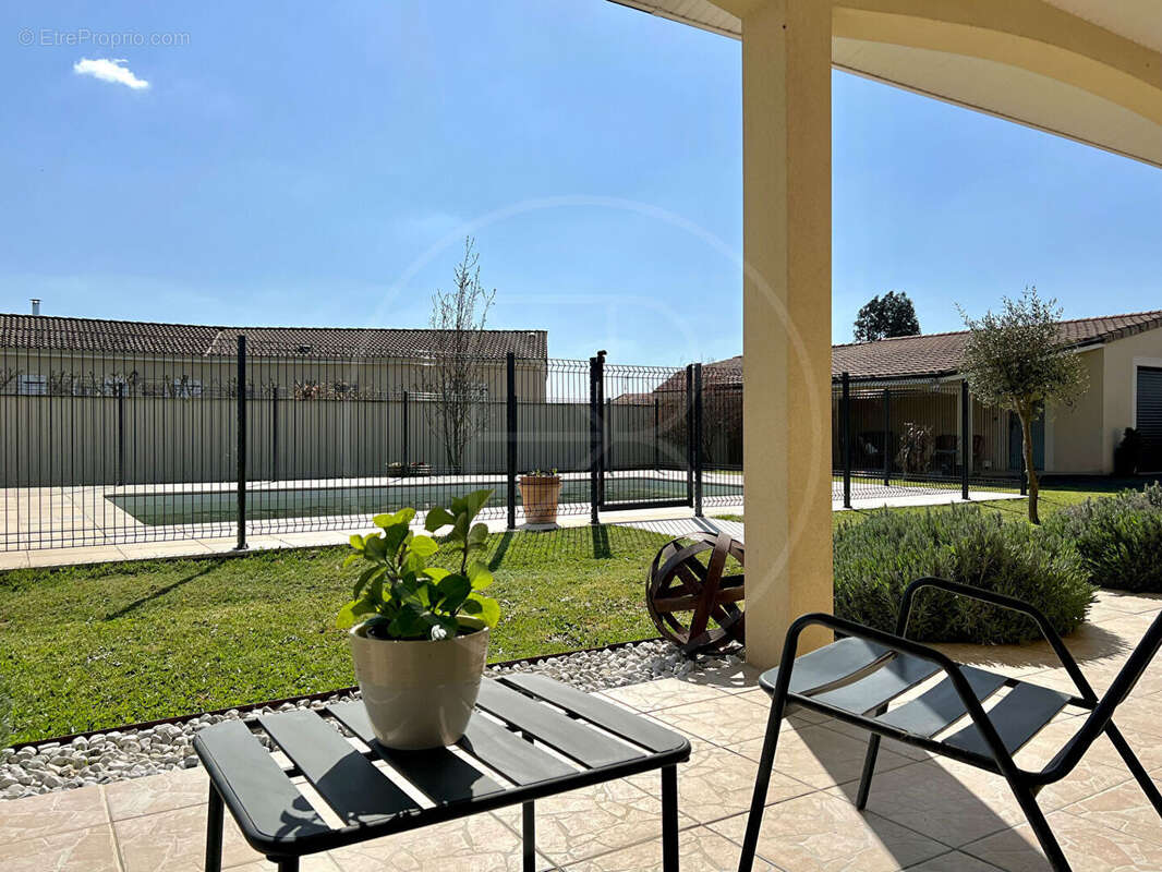 Maison à CAMPS-SUR-L'ISLE