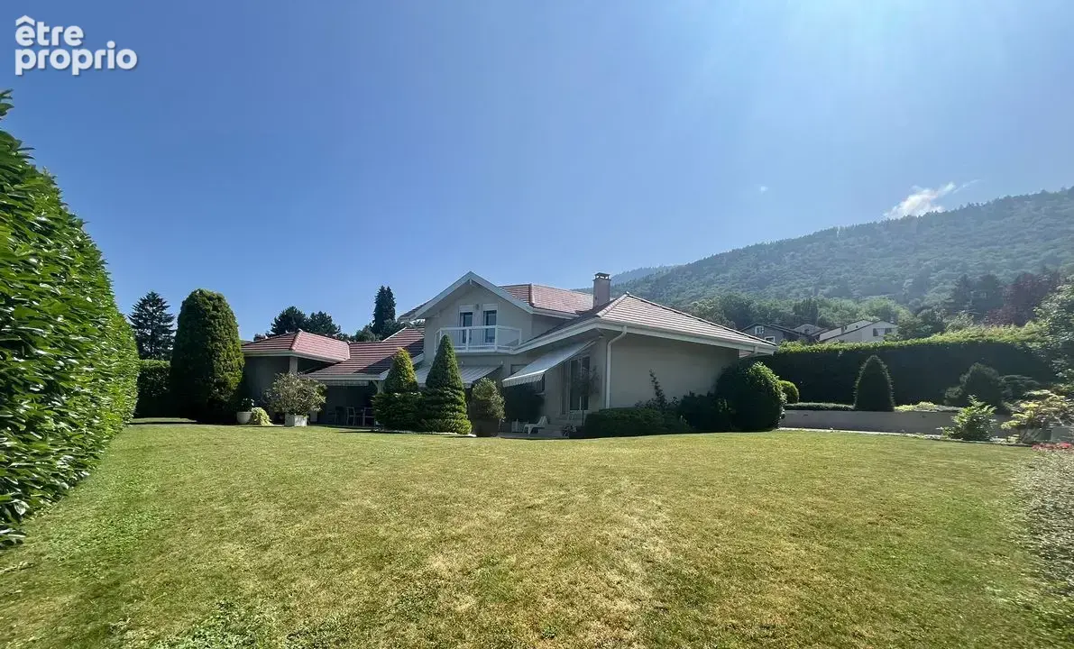 maison calme et arboré