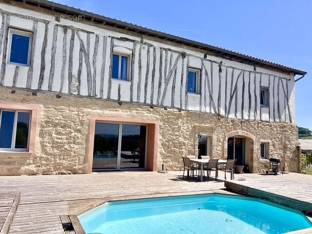 Maison à MOULAYRES