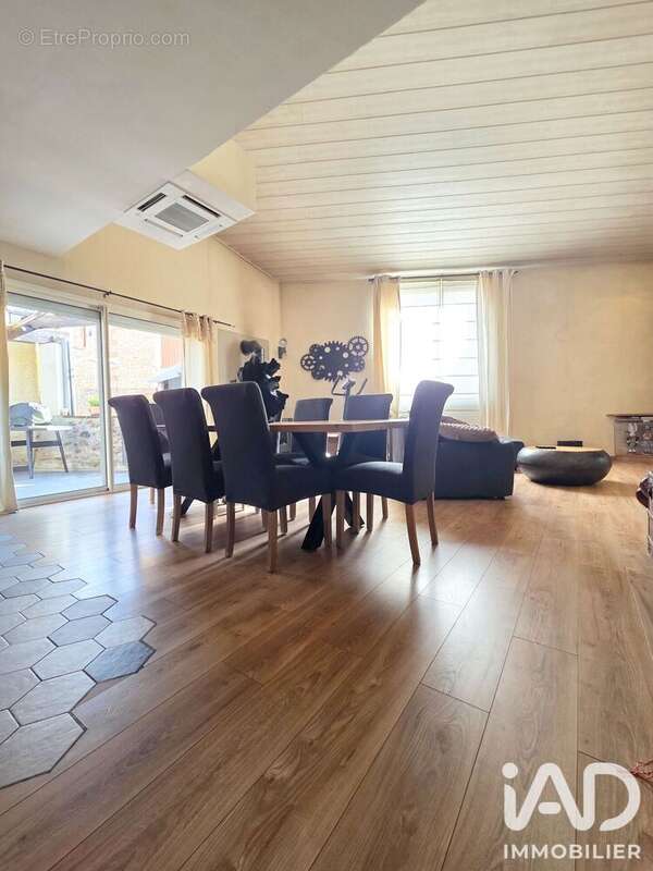 Maison 226 m² à Pia  - photo 5