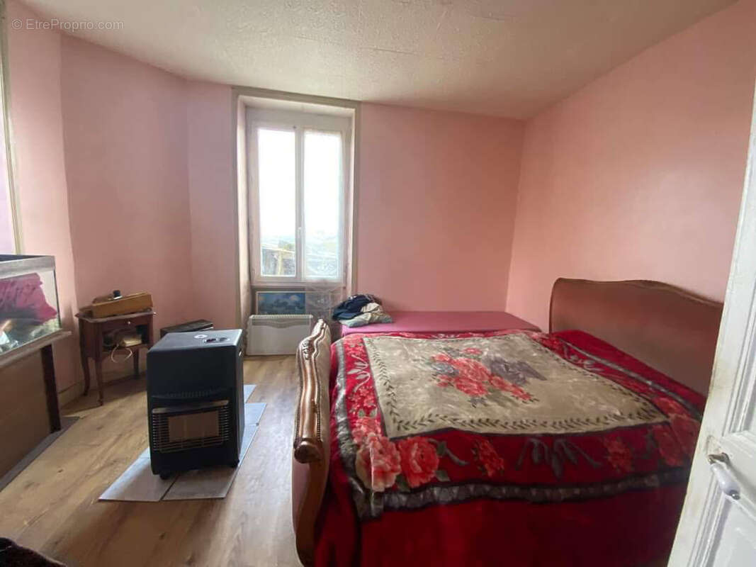 Maison à SAINTE-FEREOLE