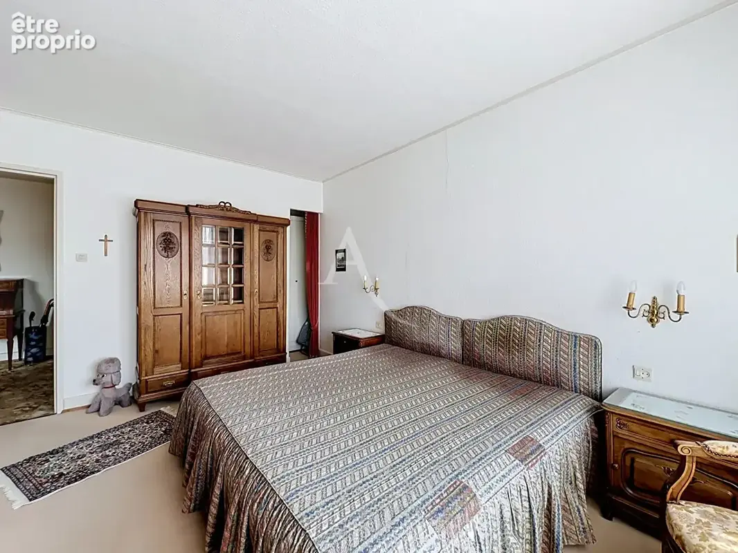 Appartement de caractère 105 m² - Double réception - Balcon - Boulevard d'Anvers - photo 12