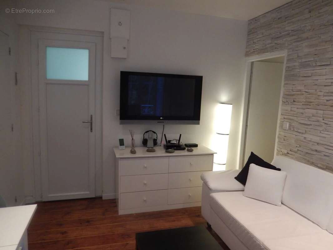 Appartement à EAUX-BONNES