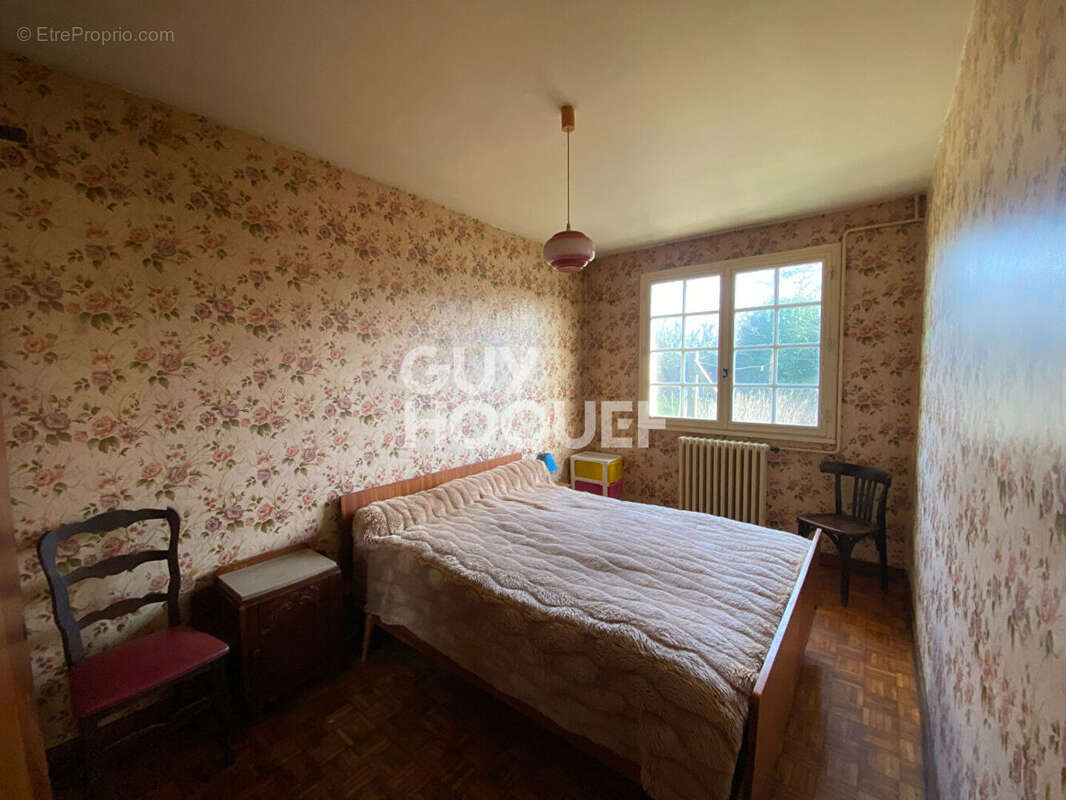 Maison à SAINT-GUINOUX