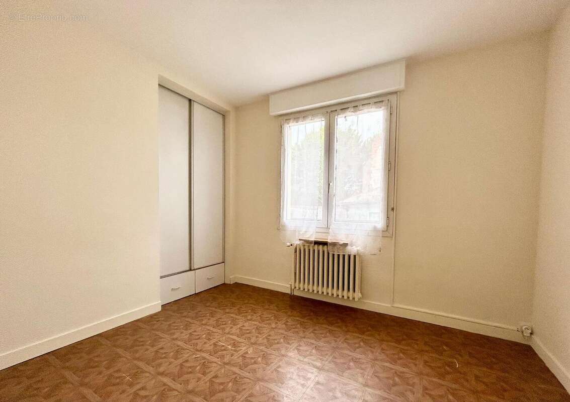   - Maison à ANGERS