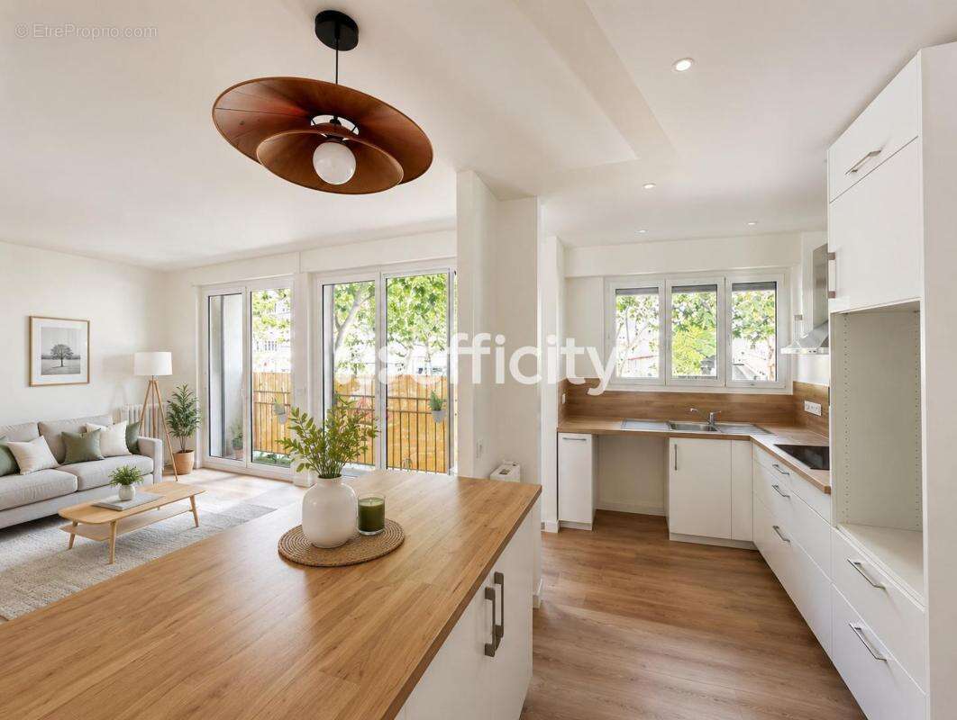 Appartement à PARIS-16E