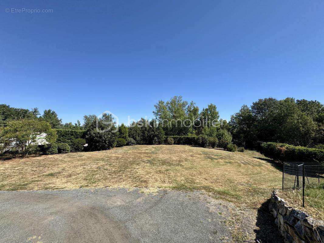 Belle demeure sur sous-sol complet avec grand terrain - photo 6