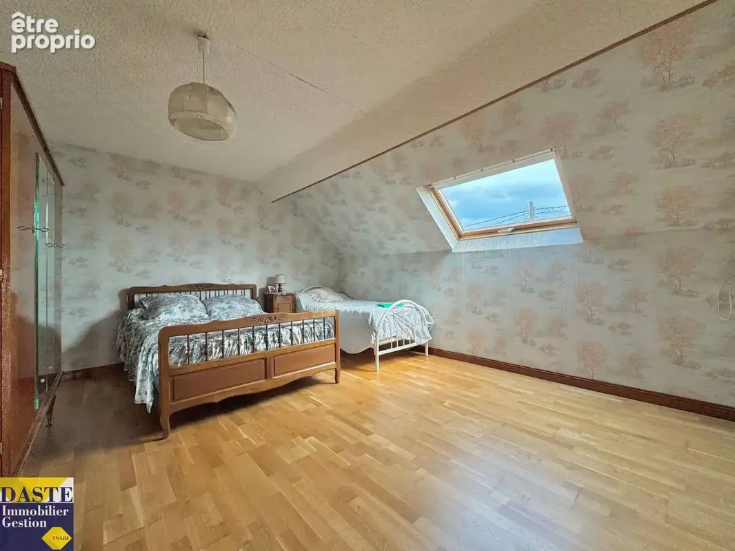 Maison individuelle de 159 m2 sur une parcelle de 406 m2 est idéale pour accueillir une grande famille - photo 9