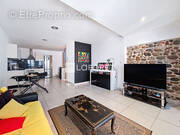 Maison à PEZILLA-LA-RIVIERE