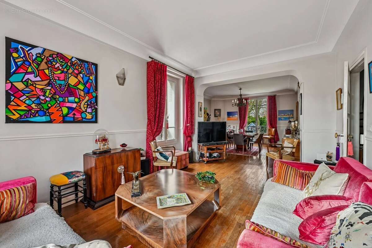 Maison à SAINT-MAUR-DES-FOSSES