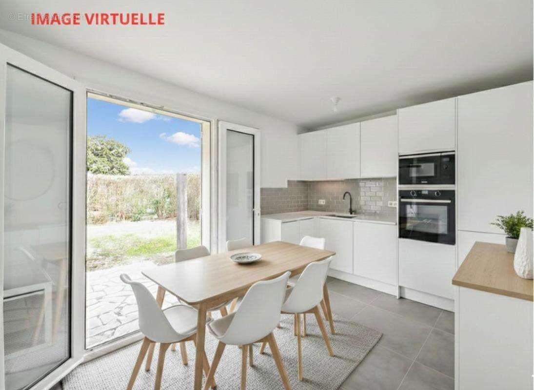 Maison à FENOUILLET