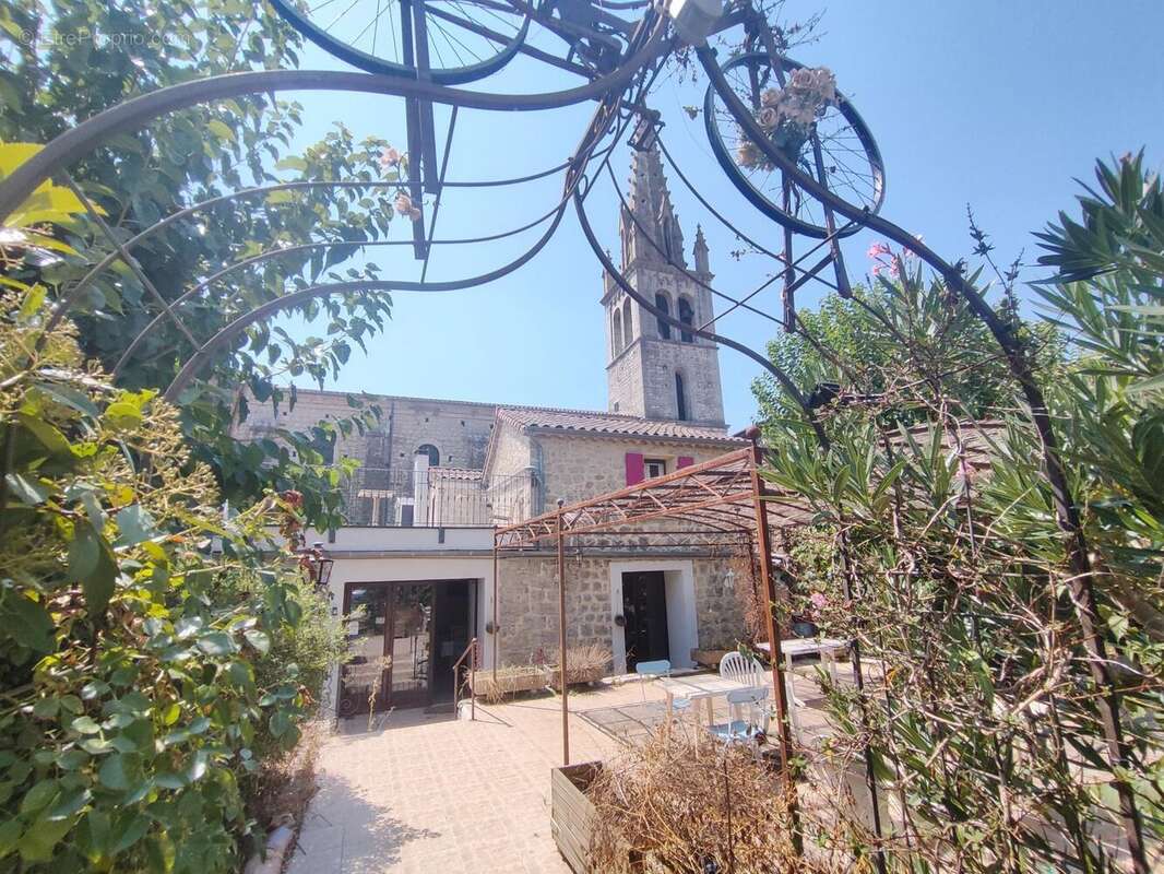 Photo 2 - Commerce à CHANDOLAS