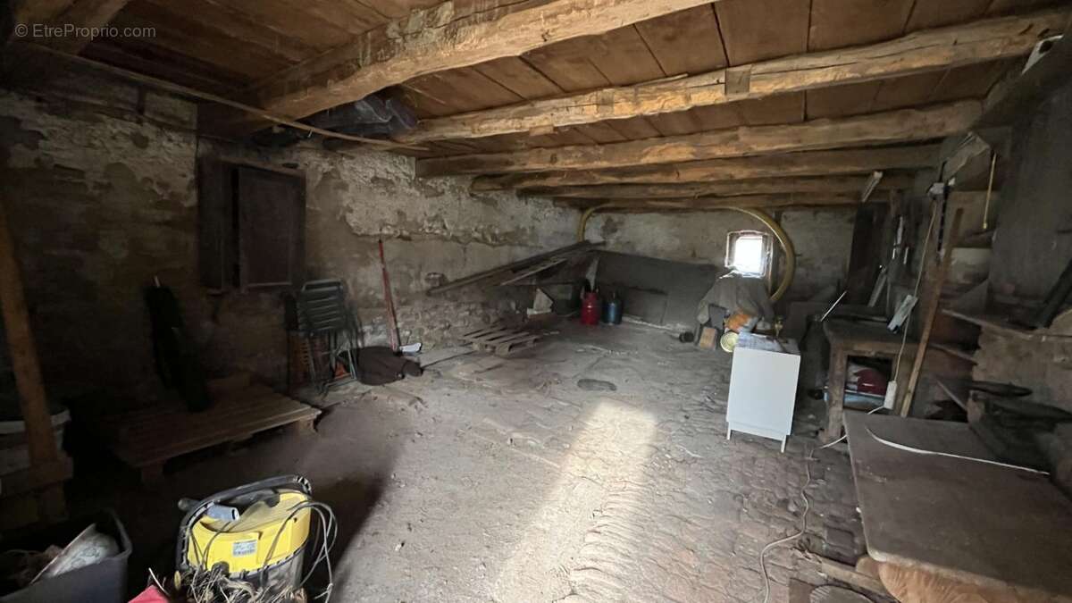 Maison à DRACY-SAINT-LOUP