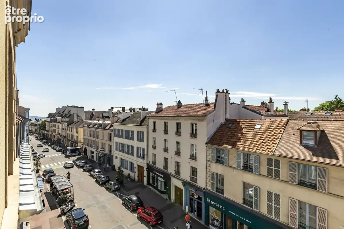 Appartement 3 chambres Hyper Centre Saint Germain - photo 2