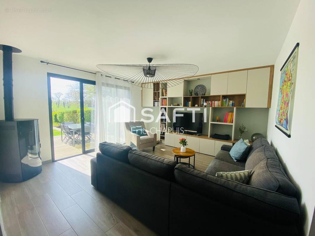 Photo 1 - Maison à NOYAL-CHATILLON-SUR-SEICHE