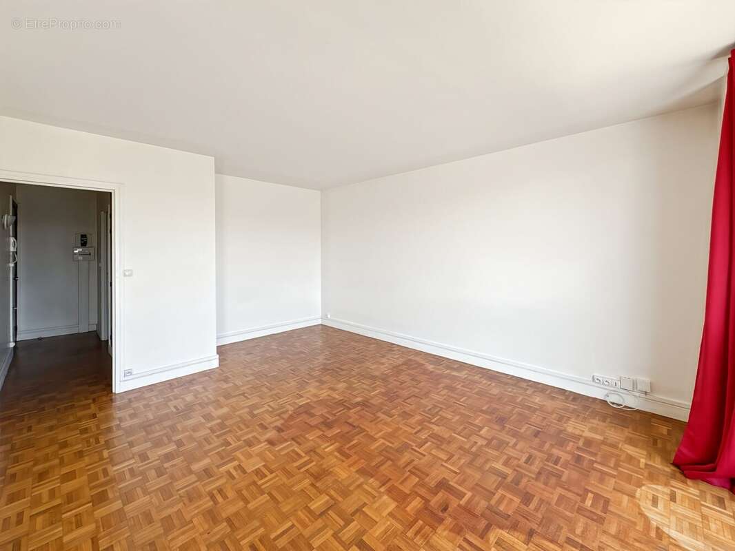 Appartement à LEVALLOIS-PERRET