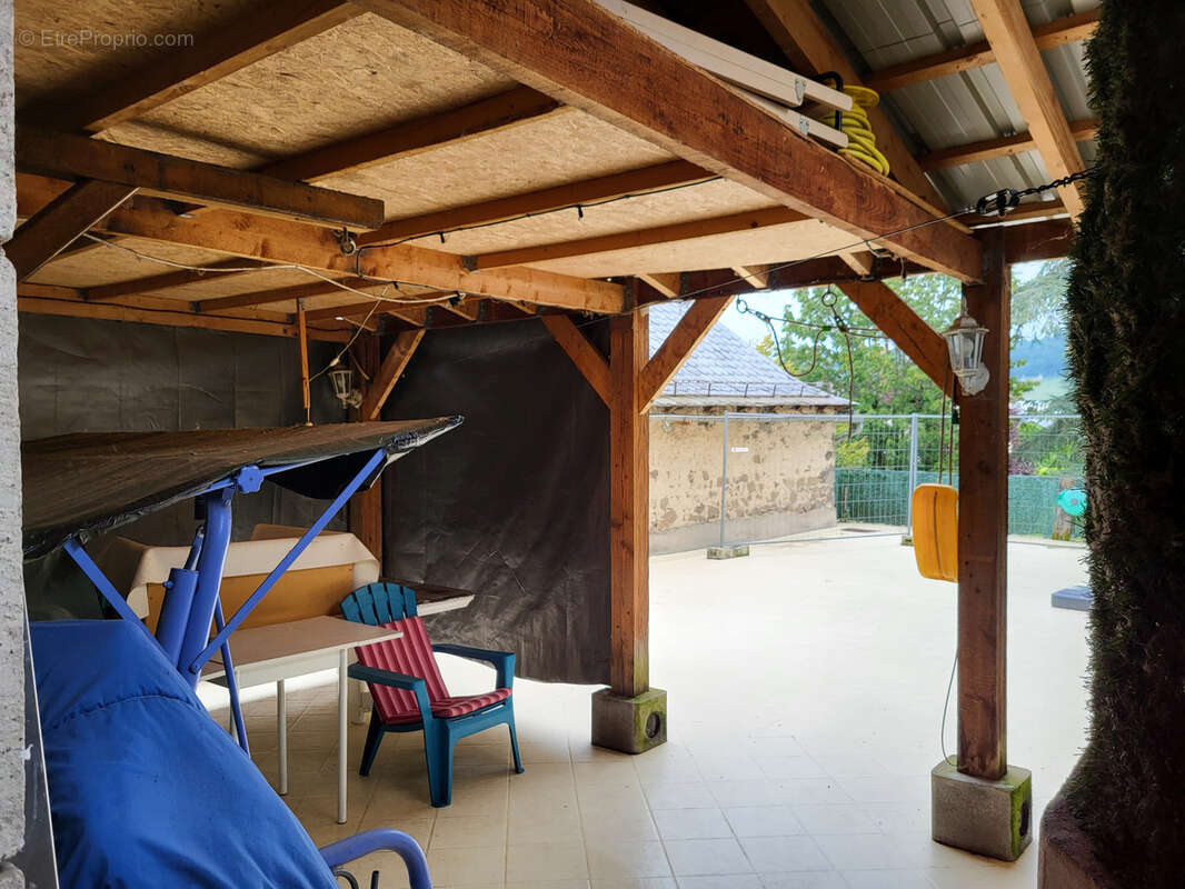 Maison à RIOM-ES-MONTAGNES