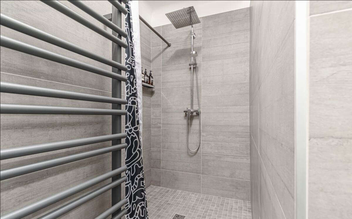 Appartement à PARIS-2E