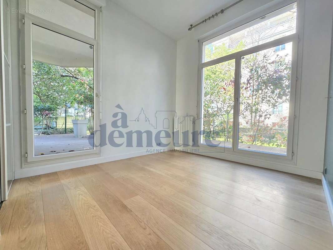 Appartement à ISSY-LES-MOULINEAUX