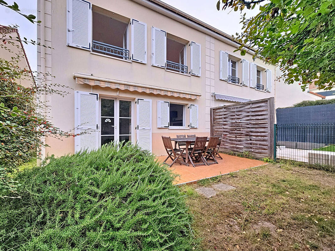 Maison à MARCOUSSIS