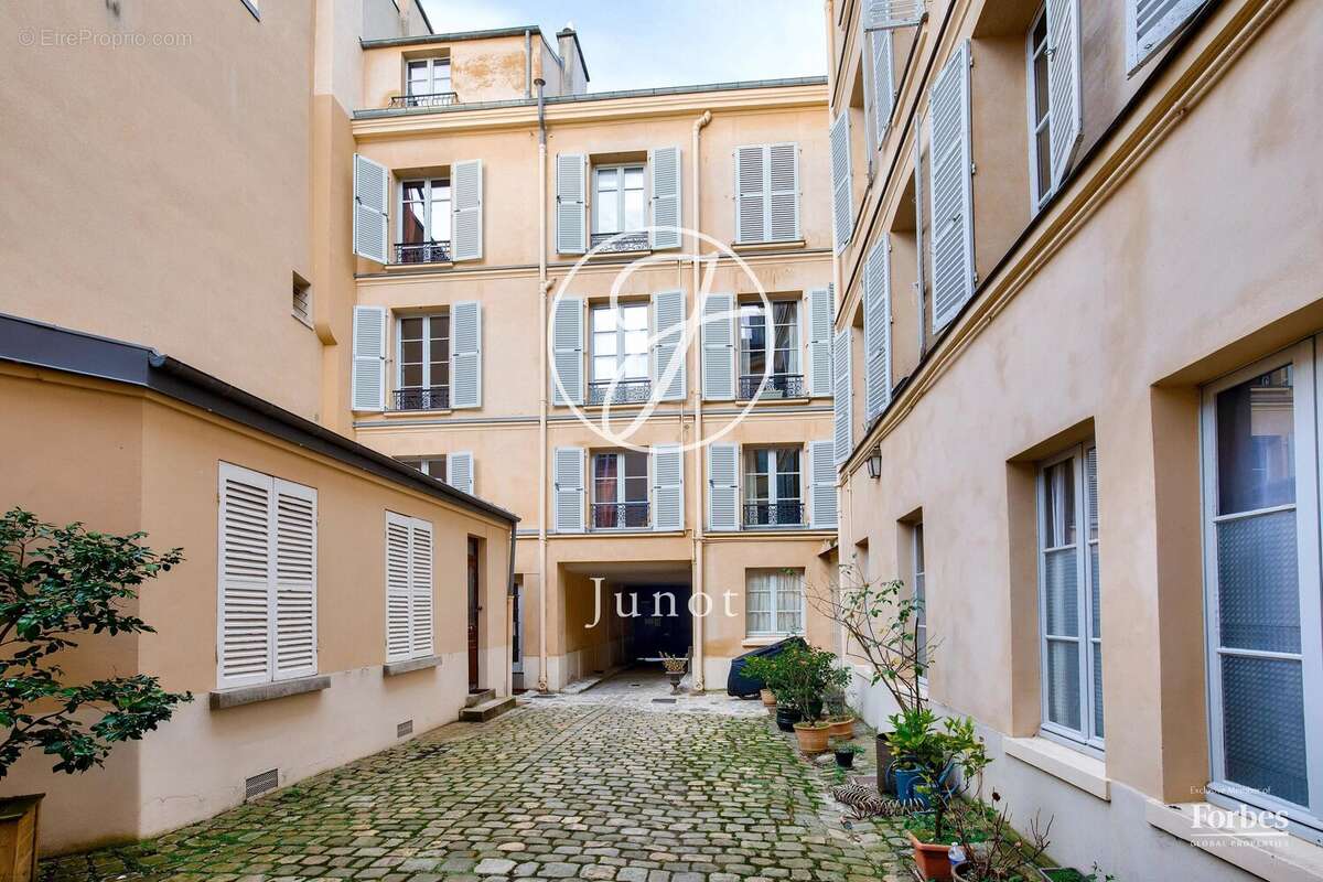 Appartement à VERSAILLES