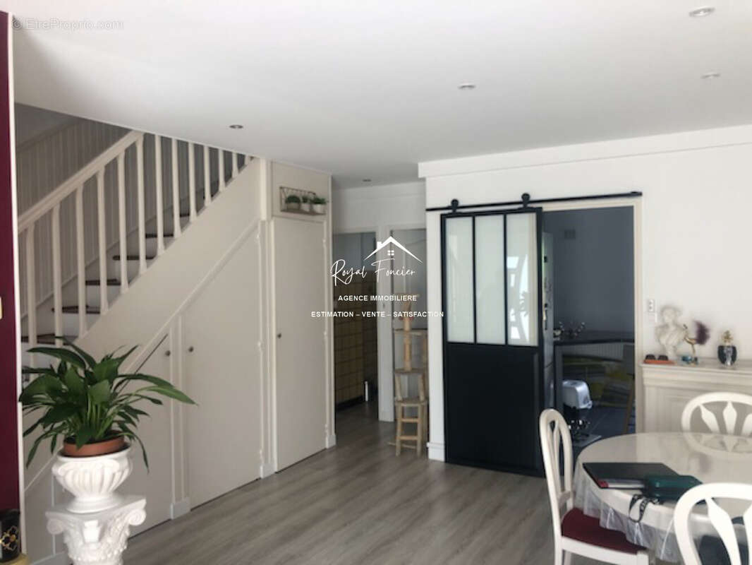 Maison à CHATELLERAULT