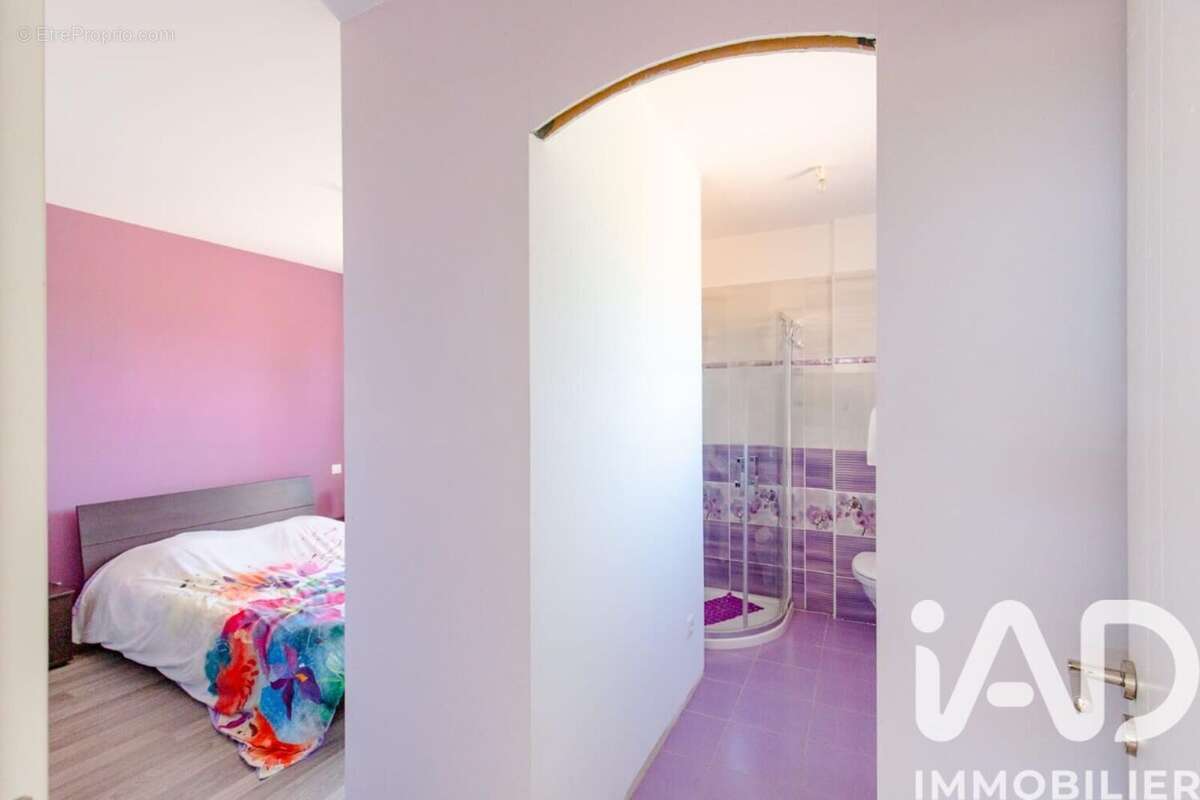 Maison 222 m² à Maignaut-Tauzia  - photo 8