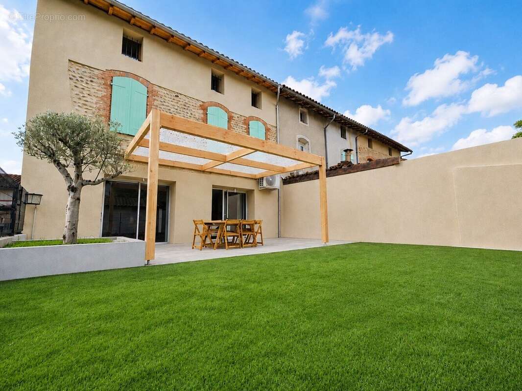 Maison à MAZERES