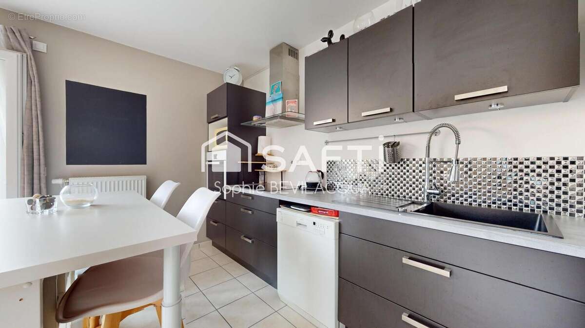 Photo 6 - Appartement à QUINCIEUX