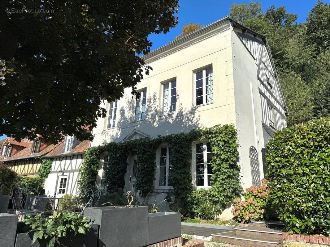 Maison à BERNAY