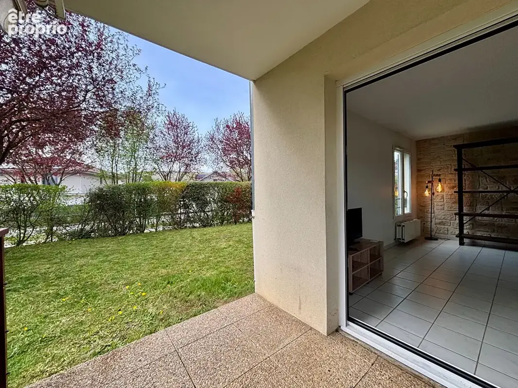 T3 à rafraichir avec terrasse et jardin - photo 7