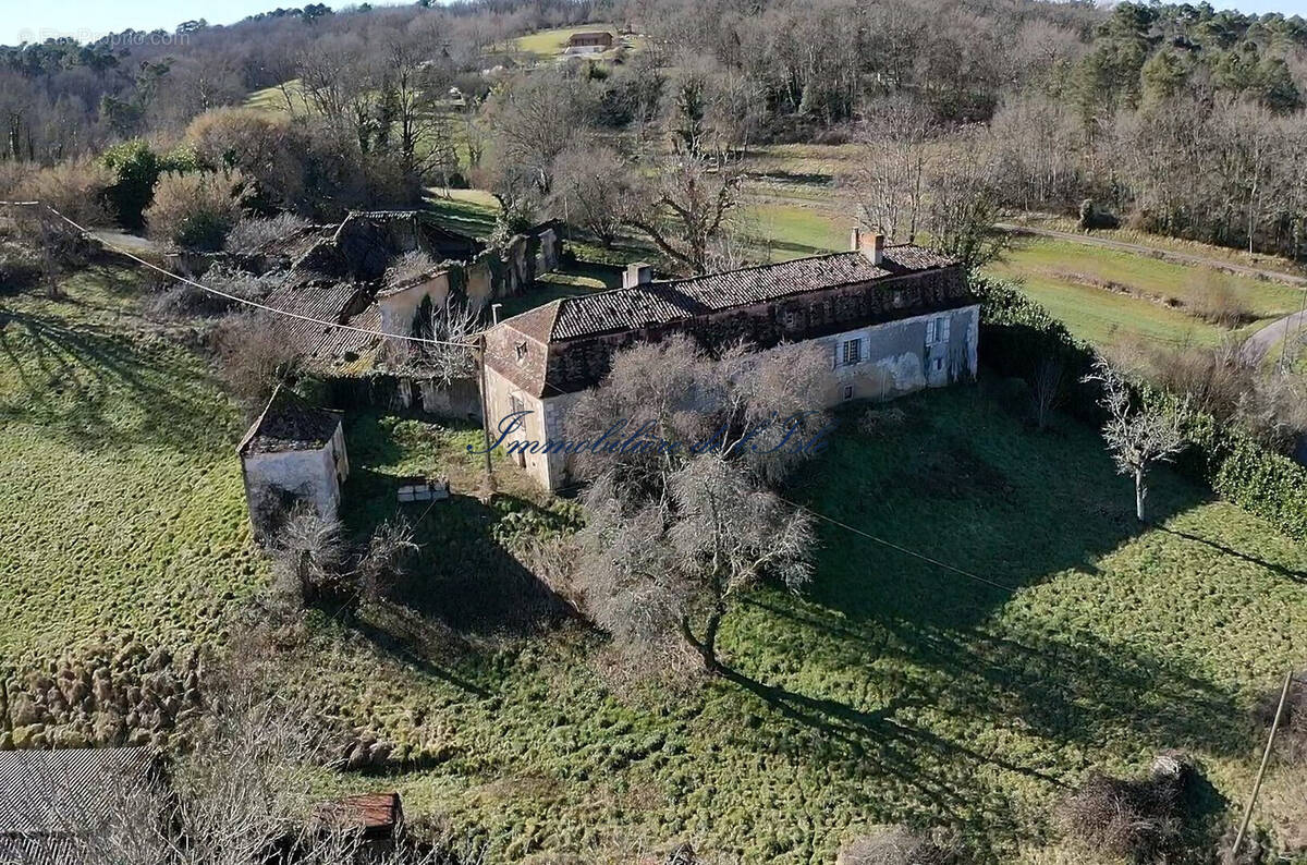 Maison à SAINT-AQUILIN