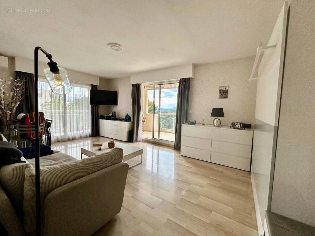 Appartement à MOUGINS