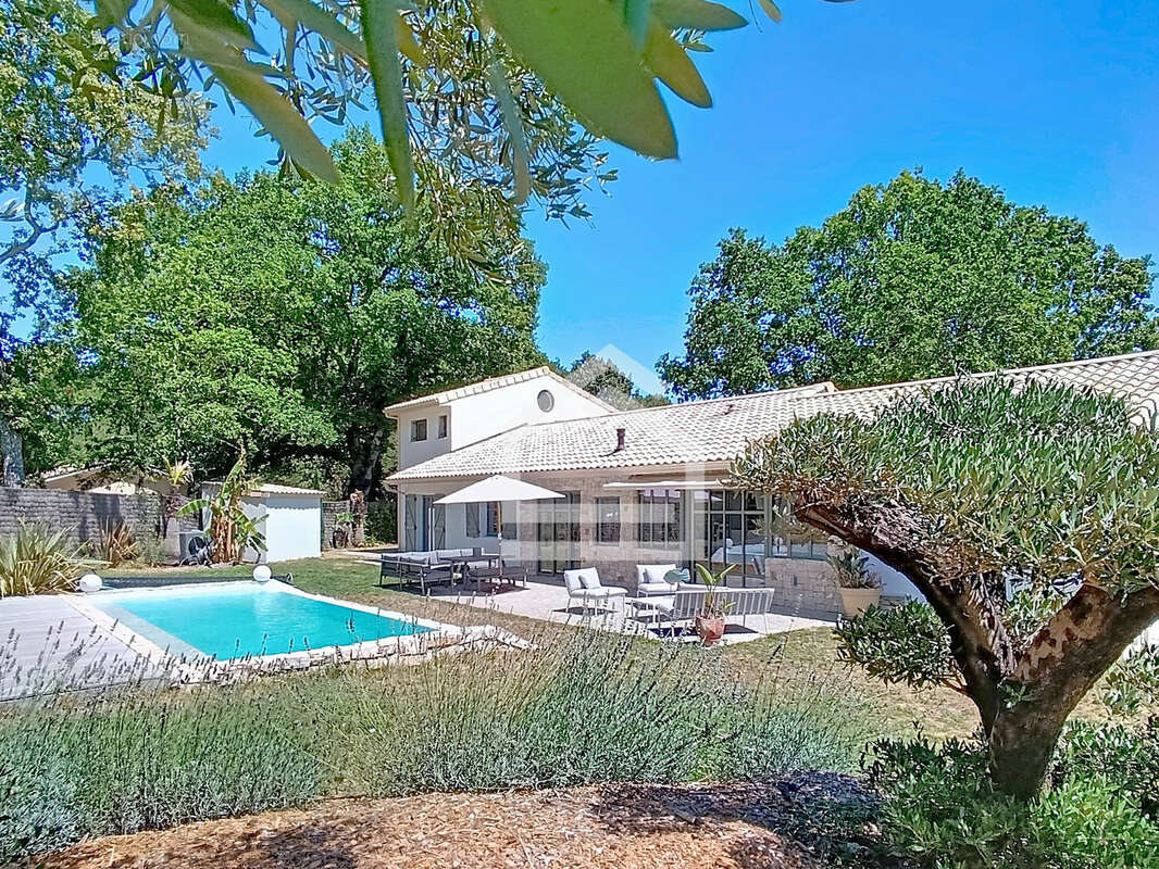 Maison à SAINT-MEDARD-EN-JALLES