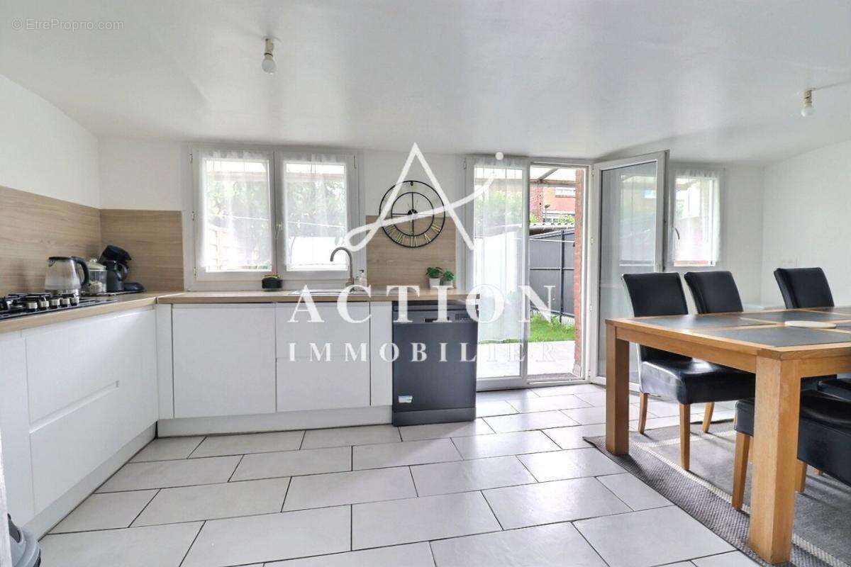 Maison 145 m² à Villeneuve-D'ascq  - photo 2