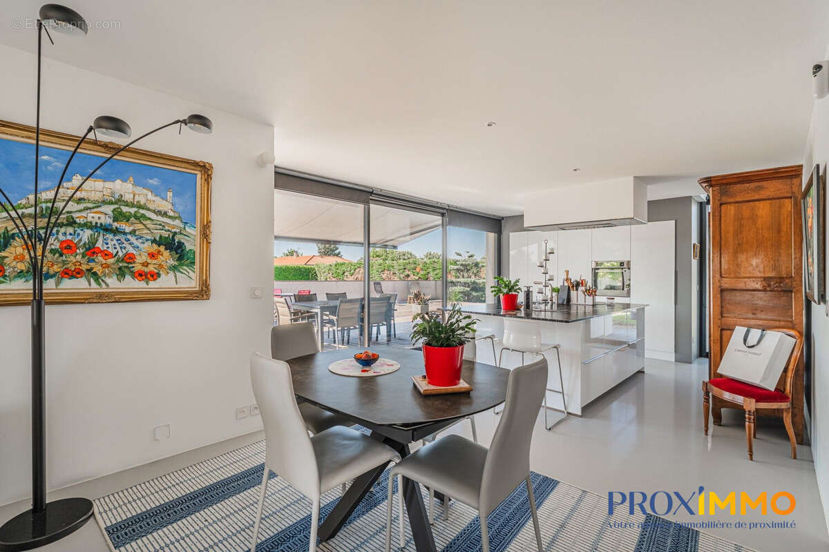 Maison 115 m² à Saint-Hilaire-De-La-Cote  - photo 9