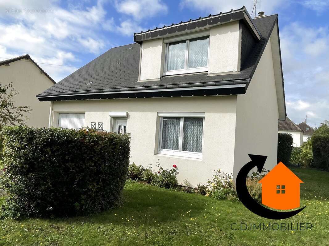 Maison à COURVILLE-SUR-EURE