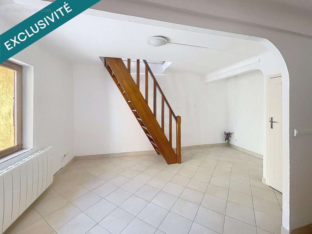 Photo 2 - Appartement à MONTFERRAT
