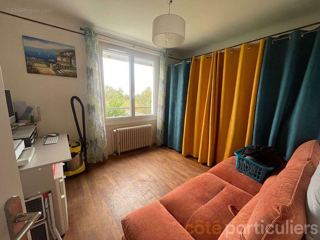 Maison à CHEZAL-BENOIT