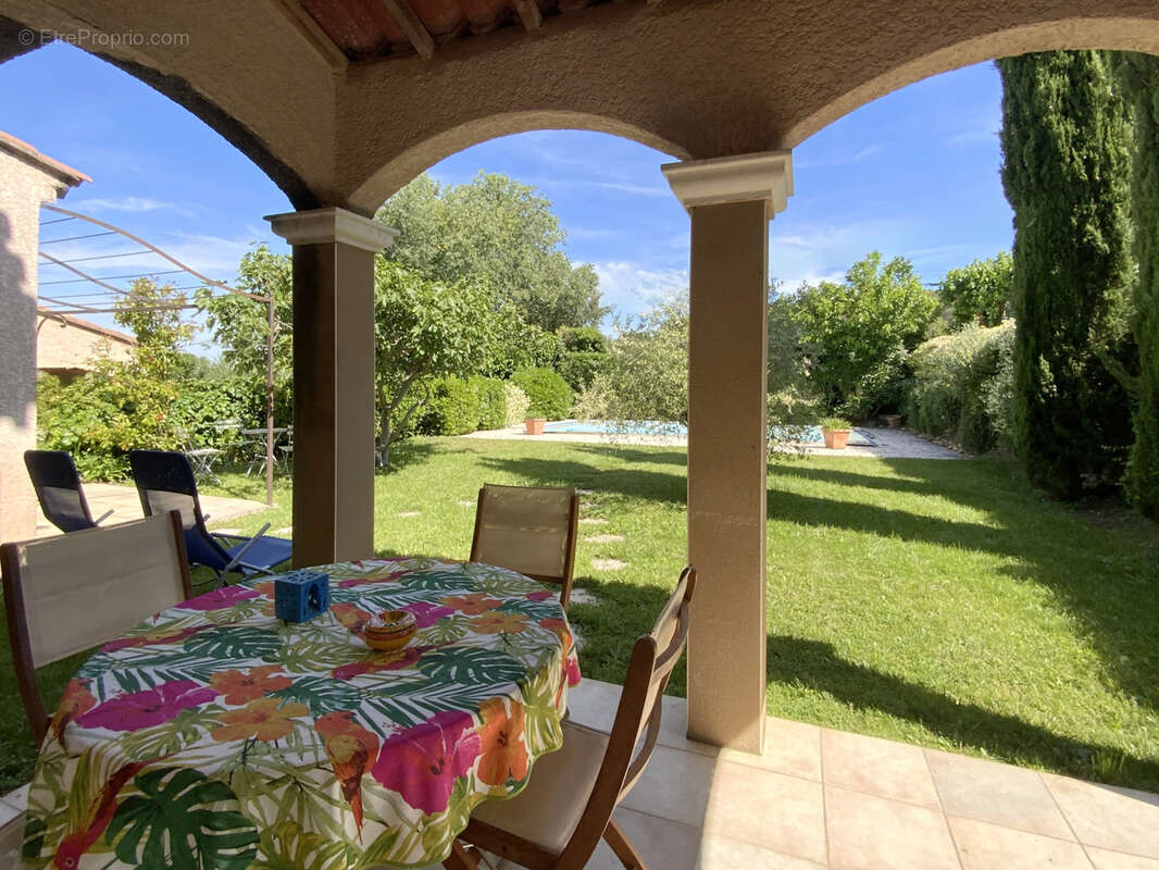 Villa avec piscine à 4 km d' Uzès. - photo 2