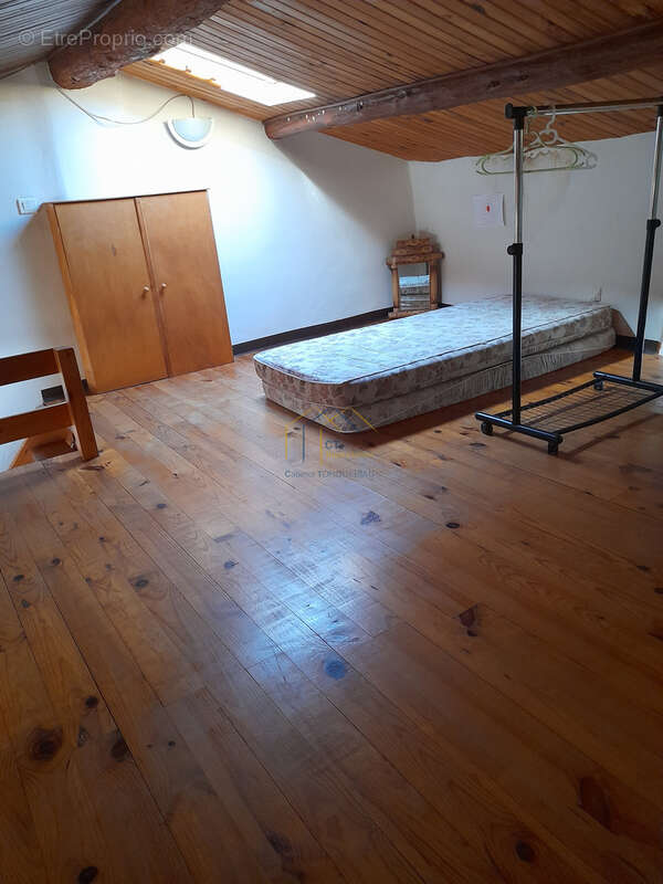 GIGNAC: Maison avec 2 appartements - photo 13