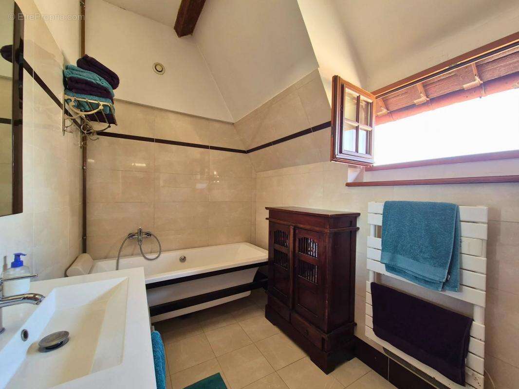 Appartement à HERICY