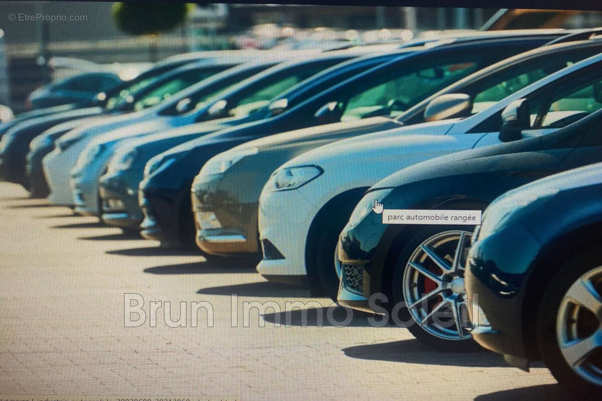 Parking à VILLENEUVE-LOUBET