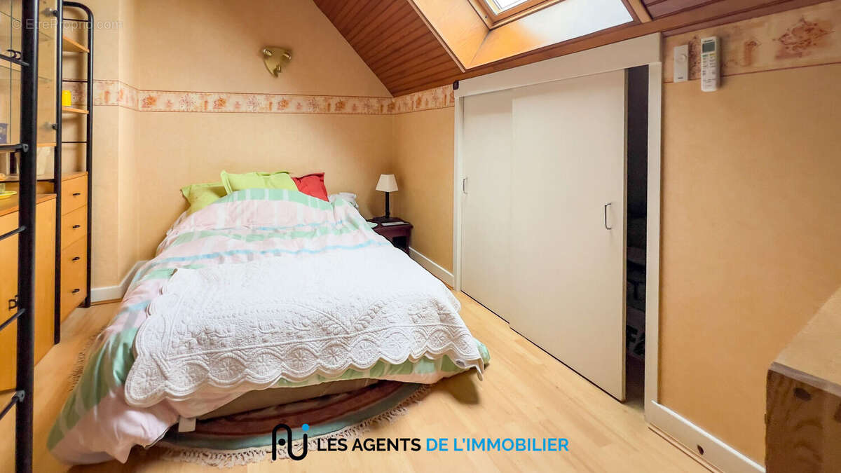 Maison à fort potentiel Nanterre 5 pièces 115 m² - photo 12