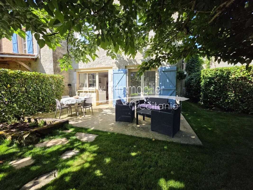 Maison à MERCUES