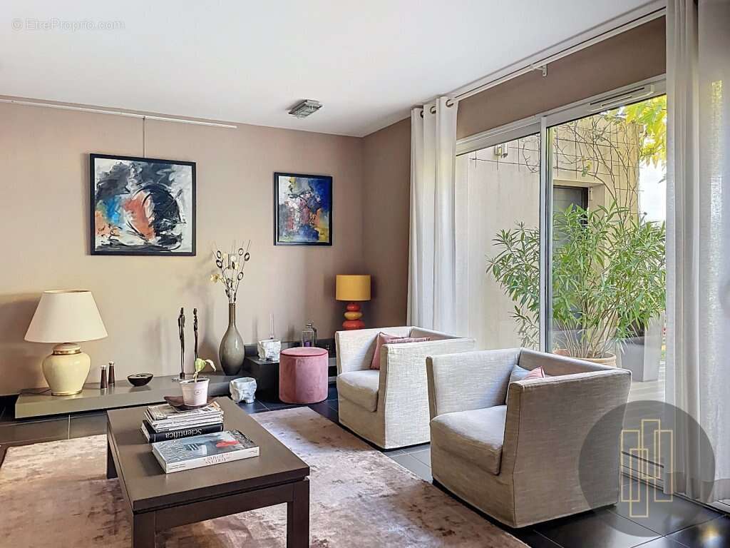 Maison à SAINT-PIERRE-LA-PALUD