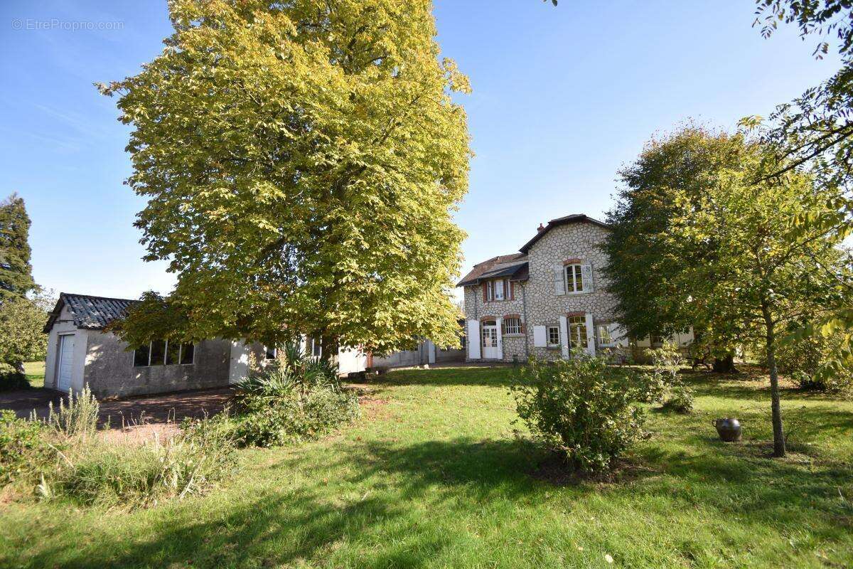 Maison à COSNE-COURS-SUR-LOIRE