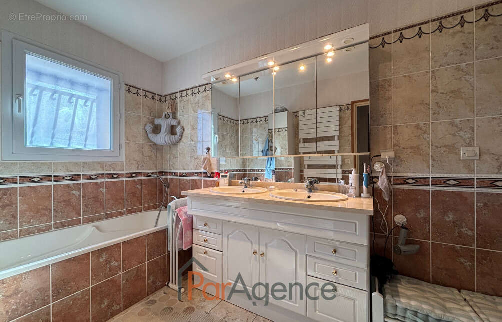 Maison à SAINT-PALAIS-SUR-MER